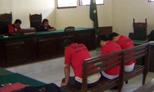 Terdakwa Penggelapan Pakan Dituntut Tiga Tahun Penjara